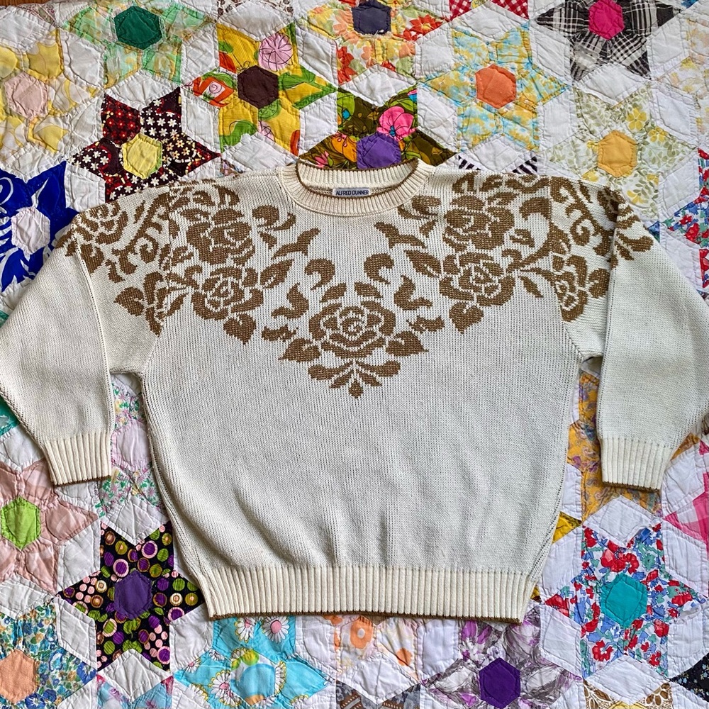 Vintage 80s/90s gold lurex rose sweater